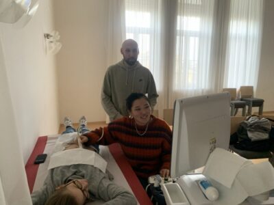 Das Bild vermittelt den Ablauf des Praktikums bei unseren Ultraschallkurs